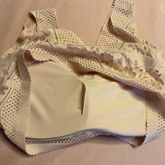 NWOT Padded Bra - Picture 6 of 6